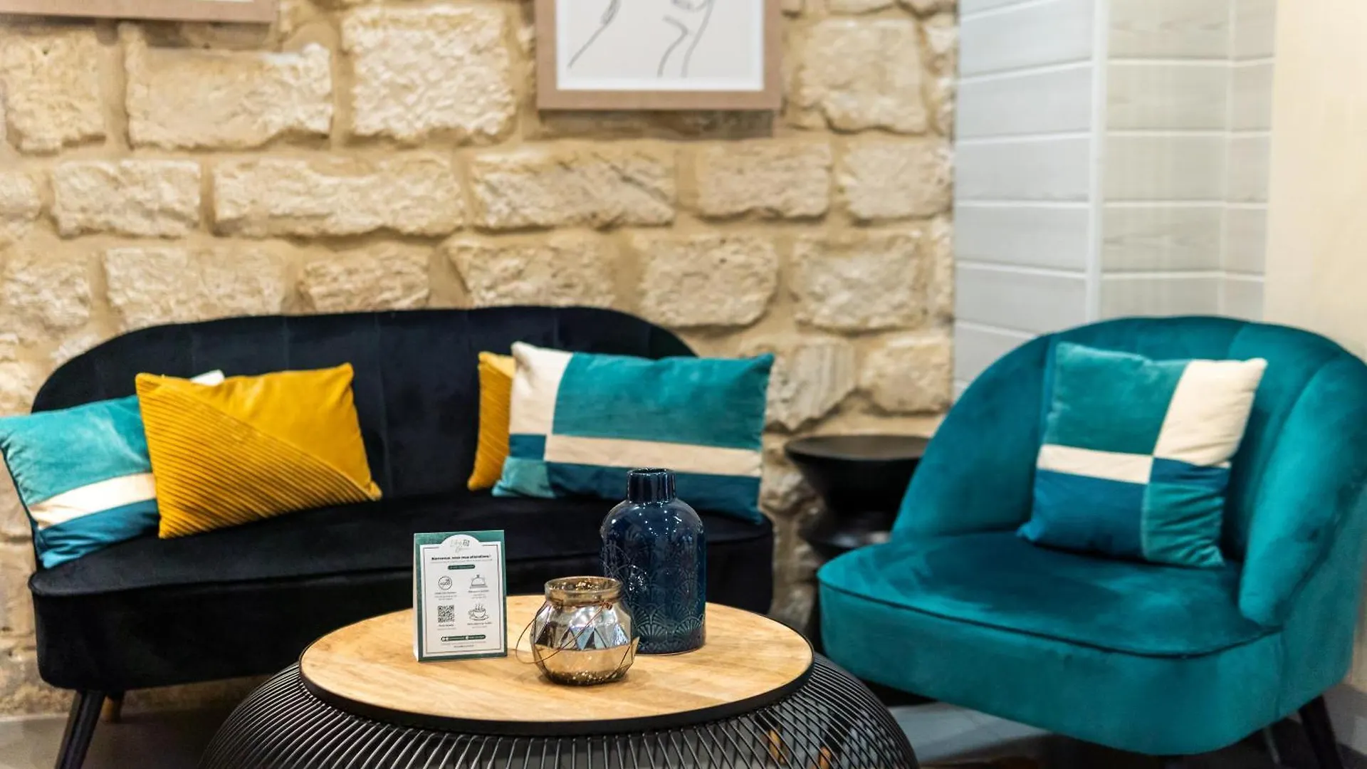 Hotel Lilas Blanc Paris