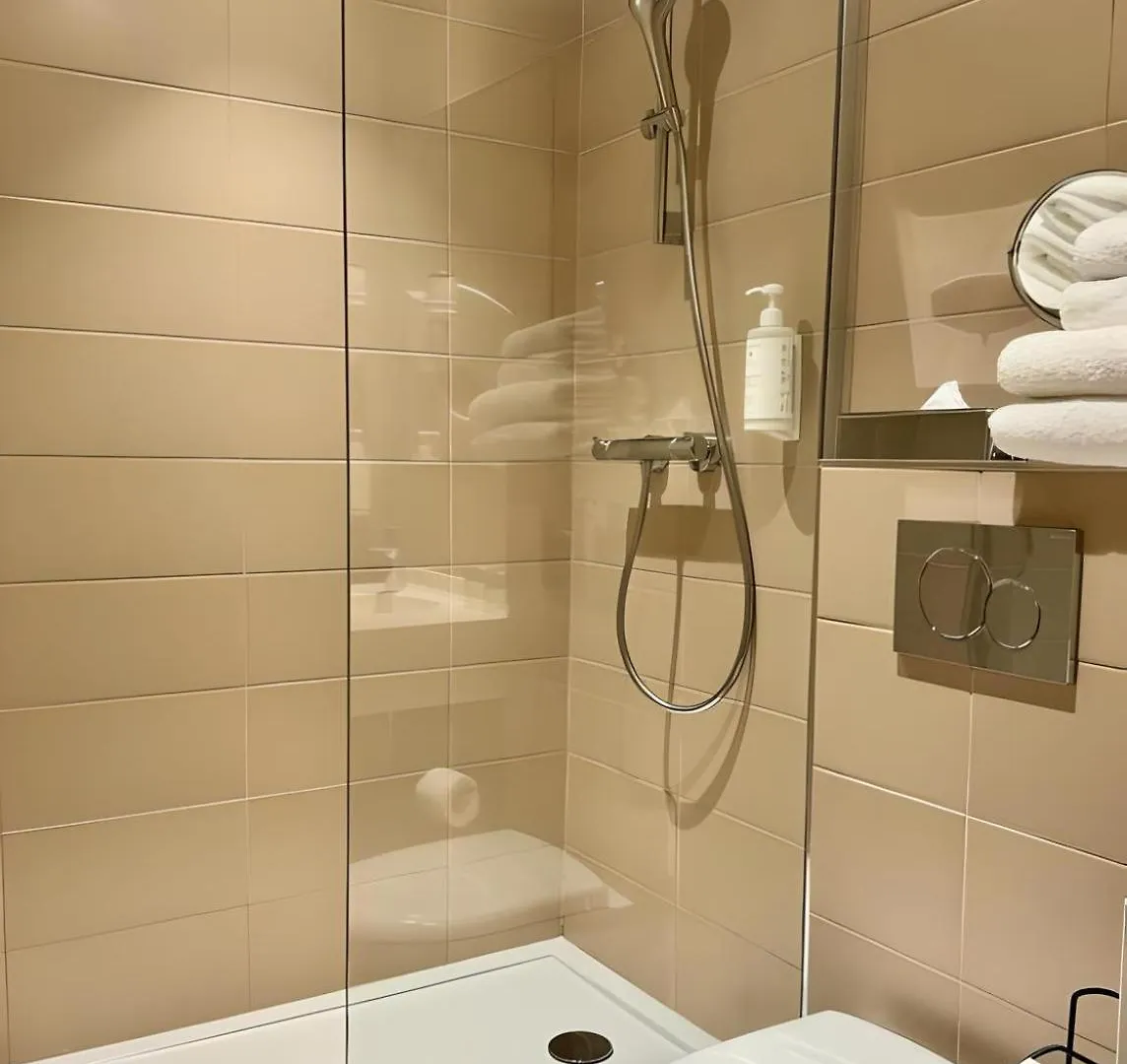 Lilas Blanc Hotel Paris