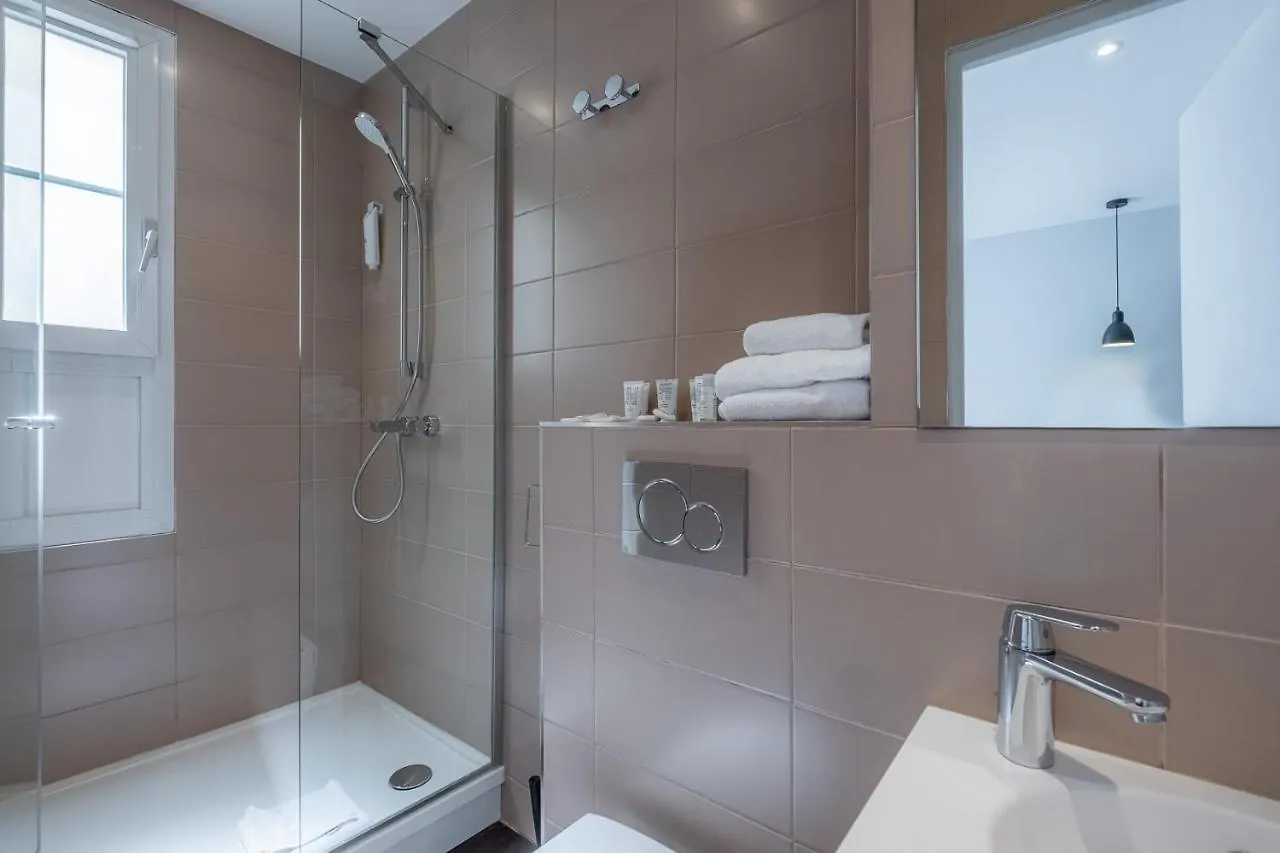 Hotell Lilas Blanc Paris